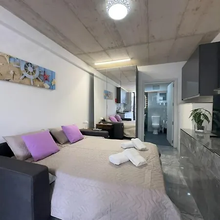 New Seafront Studio-st Julian's
